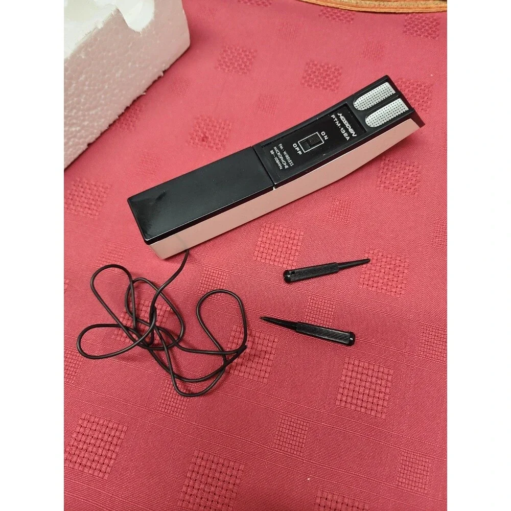Vintage Minolta FM-Wireless Microphone Kit For Sound Movie Cameras Untested